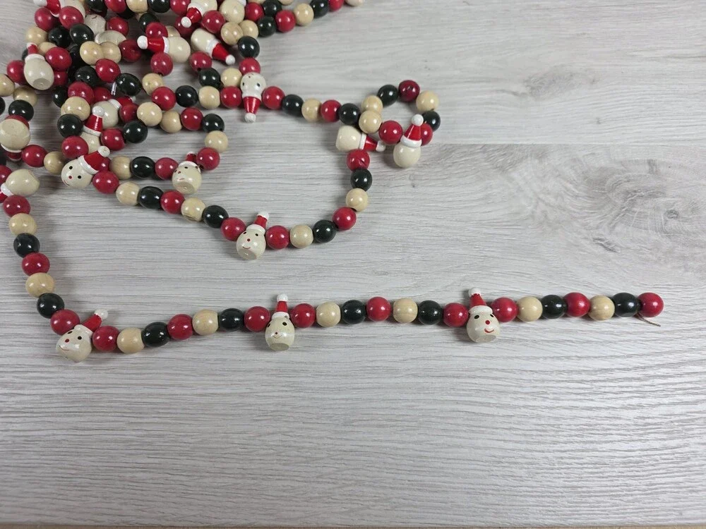 Set Painted Wooden Bead Garlands w Santa Heads Folk Art Holiday Primitive SU44
